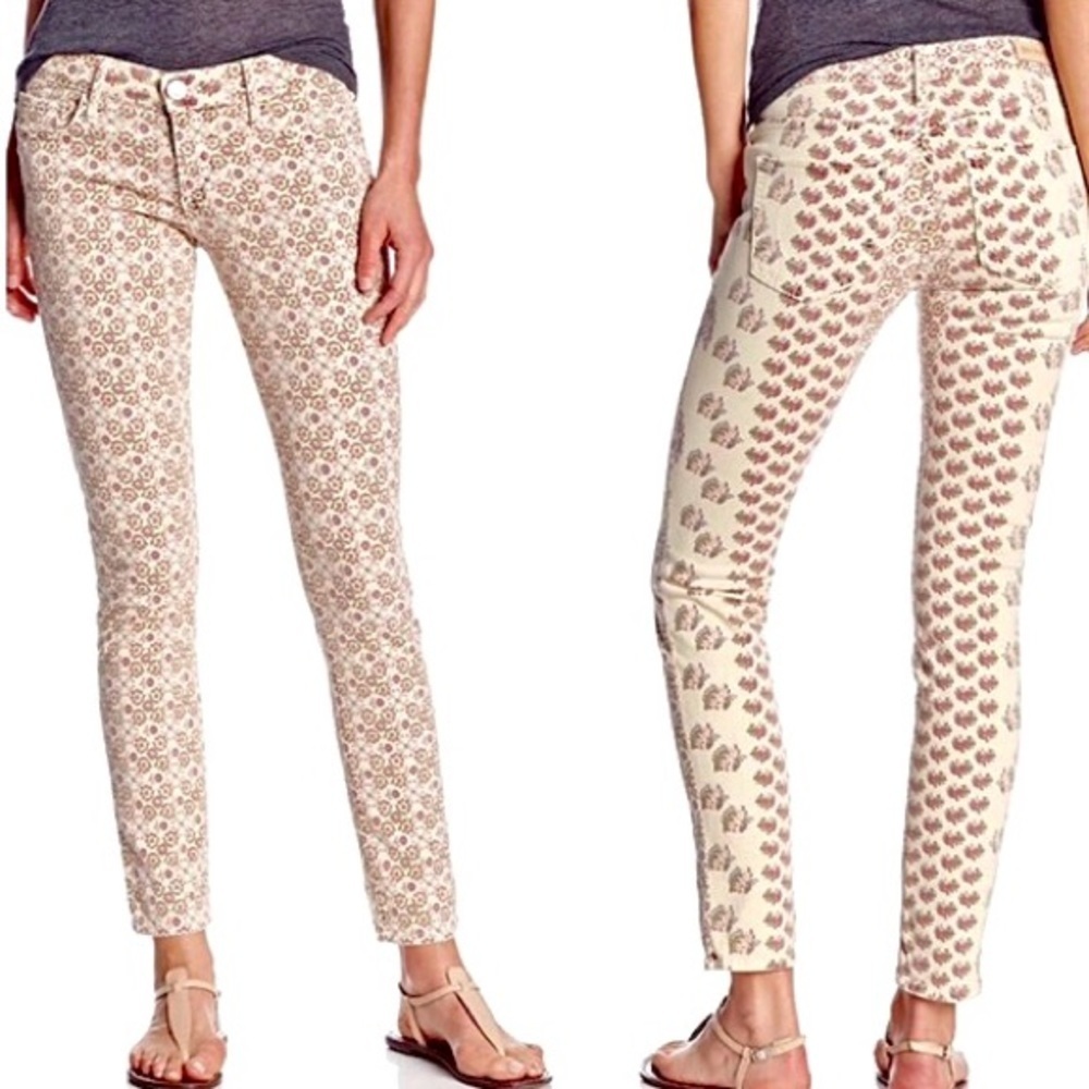 True Religion Victoria Floral Jeans Pants (Skinny Leg but not Super skinny).